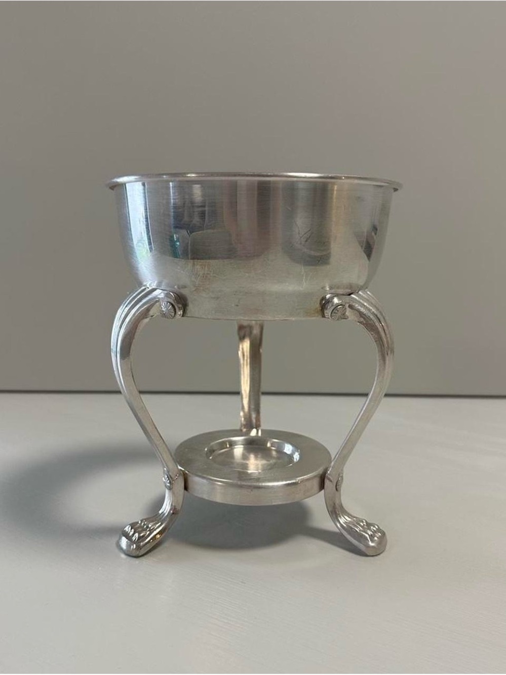 Silver-Color Three-Leg Chafing Stand for Tabletop Serving